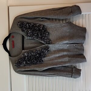GUC- "RED" Label Gray Cardigan with 3D Flowers in Medium